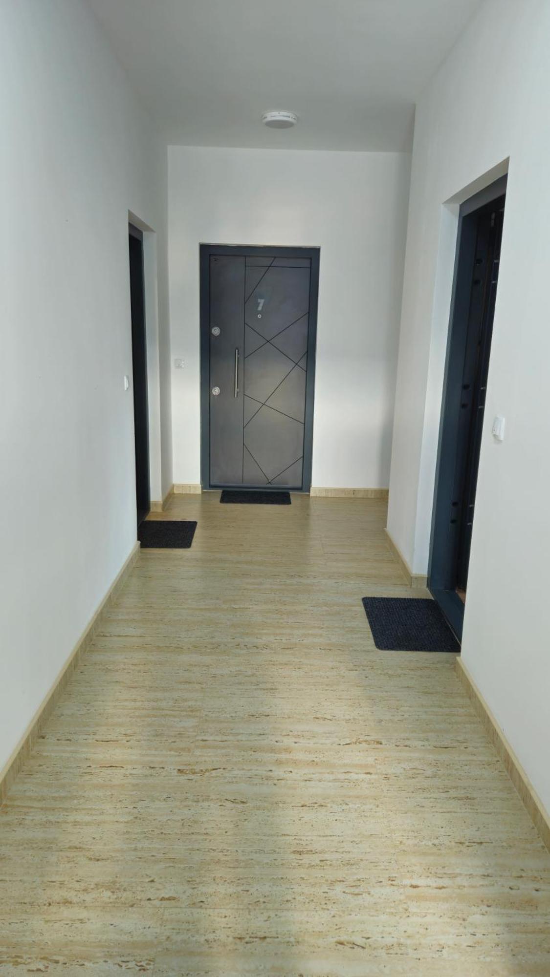 Podgorica Apartments Planet Ngoại thất bức ảnh