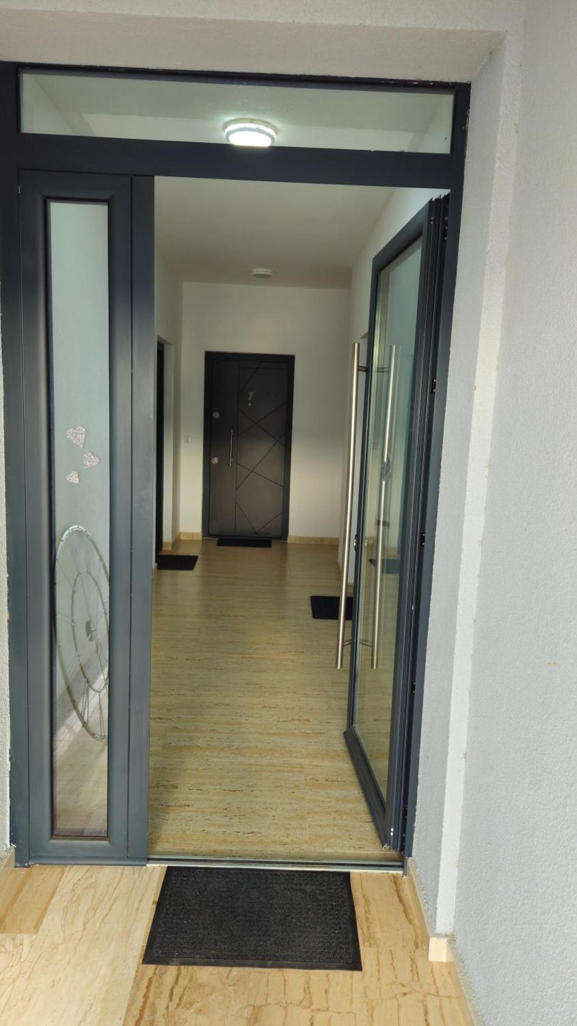 Podgorica Apartments Planet Ngoại thất bức ảnh